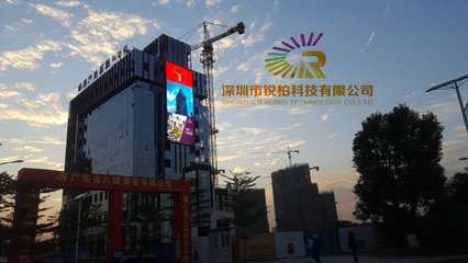 德陽DJ臺酒吧LED設計與高清背景屏、異形屏創新應用